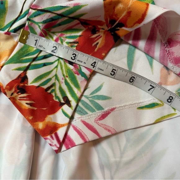 NWT New York & Company Pleated Overlay Tropical Floral Skirt With Shorts. Size L - Picture 9 of 12